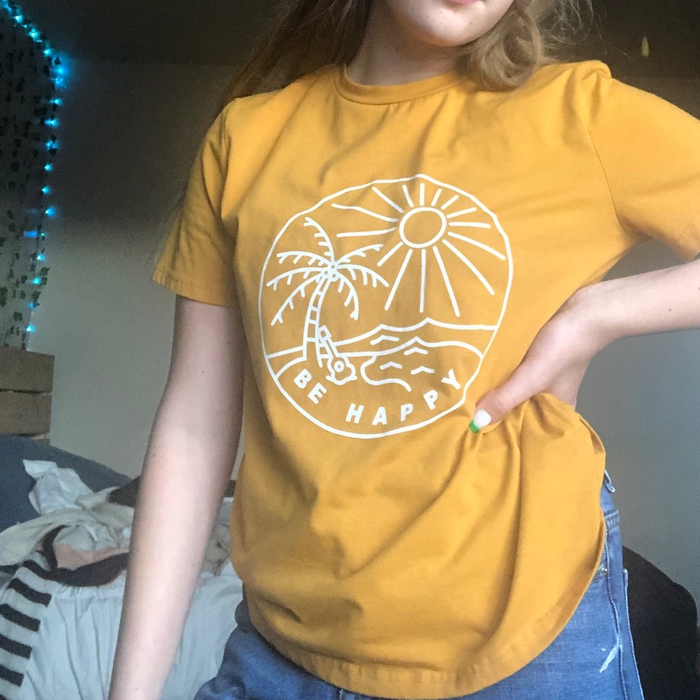 Yellow be happy Tee